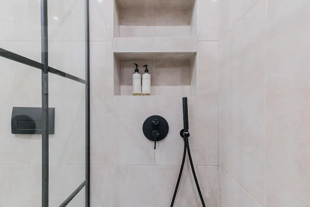 Apartamento Tsinari Comfort & Luxury Suite, Private Parking Tessalónica Grécia